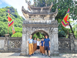 Vietnam-South-to-North-Circuit-in-20-Days-hv