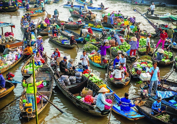Cai Rang Floating Market And Mekong Delta