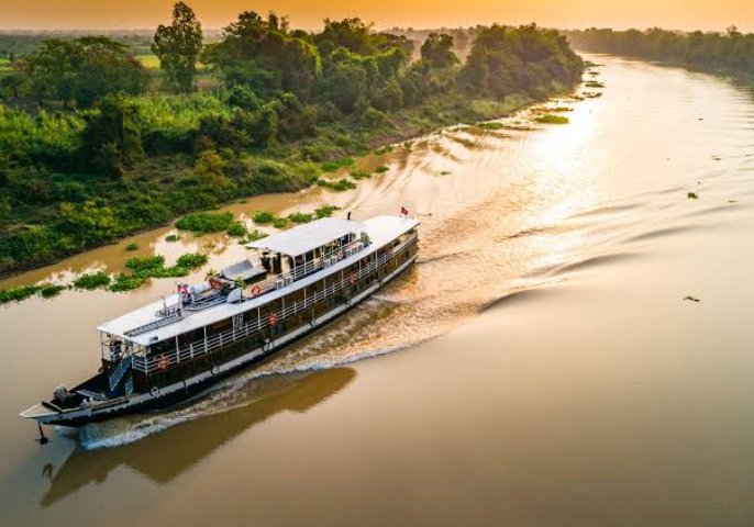 Mekong River Upstream Cruise - 12 Days